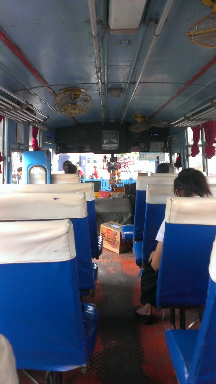 local Bus in Thailand - die bessere Wahl
